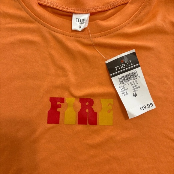 NWT Rue21 “Fire” Graphic Orange Cropped Tee Short Sleeve Ruffled Hem Medium - Picture 3 of 7